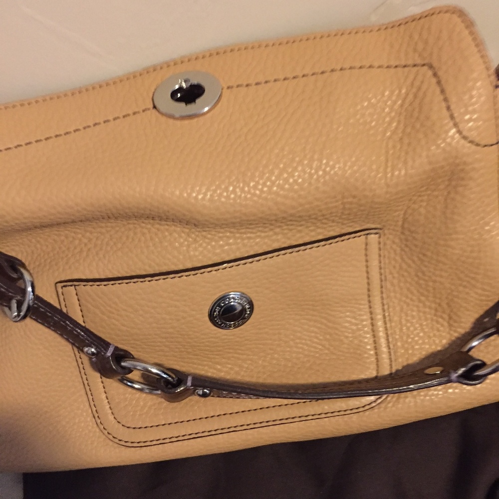 Authentic Coach Leather Purse | Tan - Picture 4 of 6